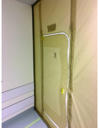 Flexible wall for use in hospitals